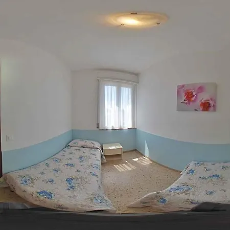 Apartment In 42728